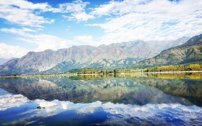 Srinagar Dal Lake